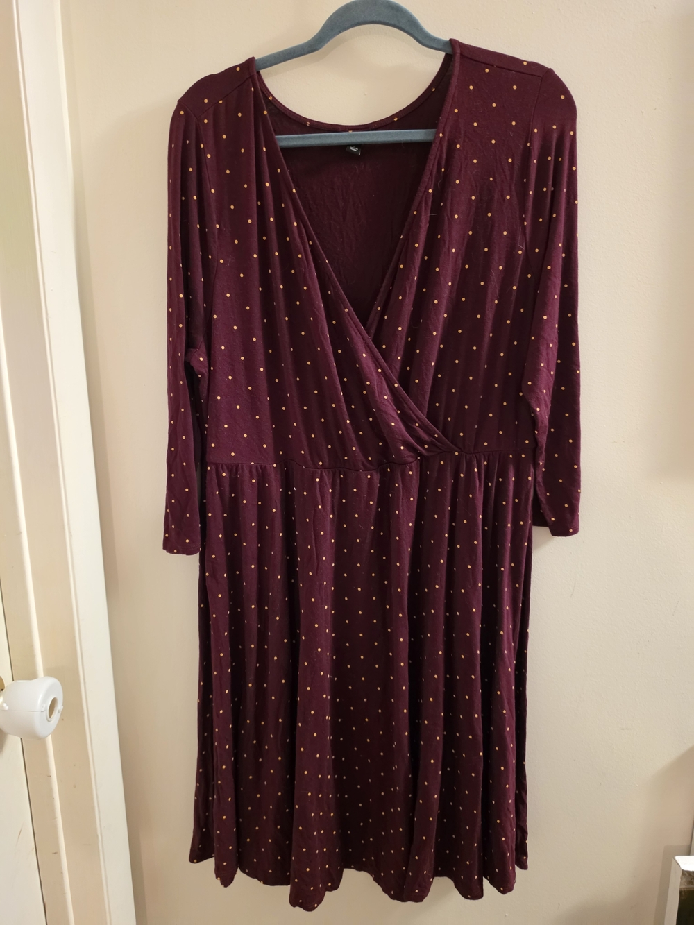 Torrid Brand Women's Burgundy Wrap-Front Dress with Gold Dot Accent Size 2x
